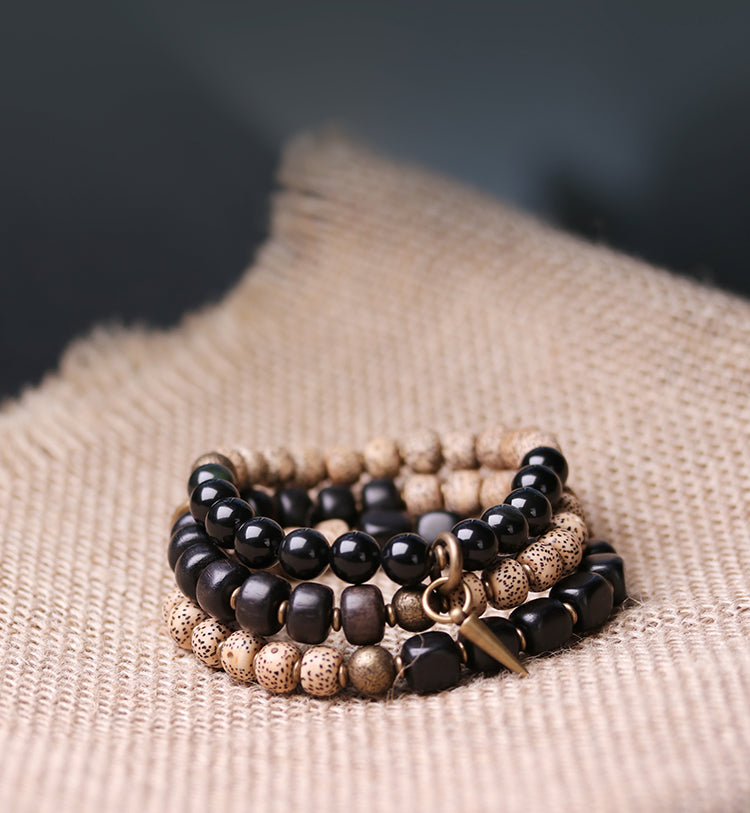 Kailashforce Women’s Ethnic Moon Star Sandalwood Bracelet Handcrafted Single Layer Boho Chinese Artisan Jewelry